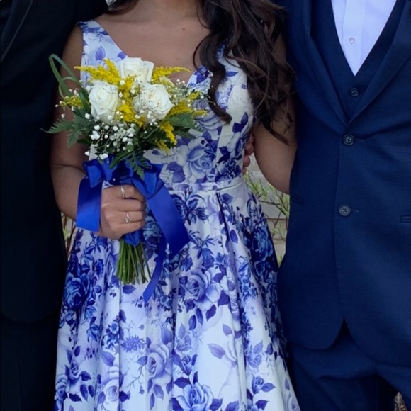 Prom dress - Picture 3 of 4